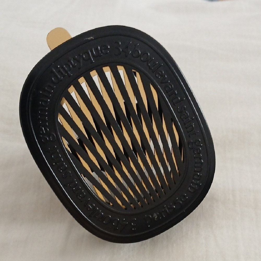 diptyque Black and Gold Oval Car Vent Diffuser